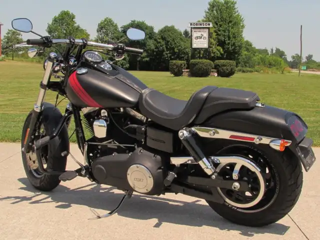 2014 Harley-Davidson FXR Dyna Touring FXDF Fat Bob in Sport Touring in Leamington - Image 4