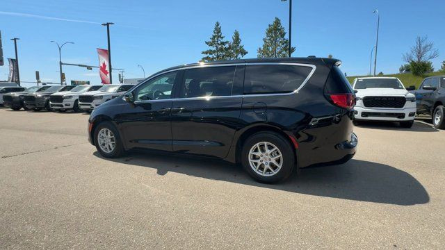 2024 Chrysler Grand Caravan SXT | Apple CarPlay | Android Auto in Cars & Trucks in Edmonton - Image 2