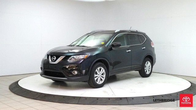 2016 Nissan Rogue in Cars & Trucks in Lethbridge