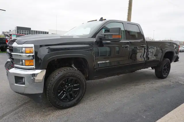 2018 Chevrolet Silverado 2500HD in Cars & Trucks in Oakville / Halton Region - Image 4