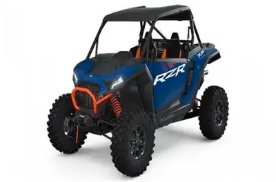 Engine Type: Parallel Twin Displacement: 60.9 cu. in. (999 cc) Bore and Stroke: Bore: 3.66 in. (93 m...