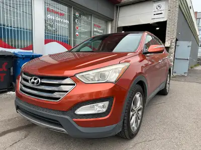 2013 Hyundai Santa Fe Limited - Top trim model 10,999$ + tax, 154,554Km AWD 2.4L 4 Cylinder engine 9...