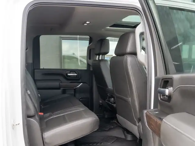 2020 GMC Sierra 3500 Denali in Cars & Trucks in Saskatoon - Image 20