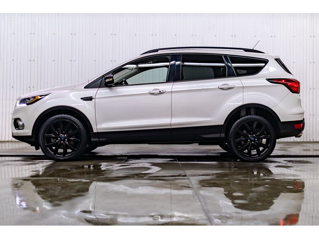 2019 Ford Escape AWD Titanium Nav Roof BCam in Cars & Trucks in Grande Prairie - Image 2