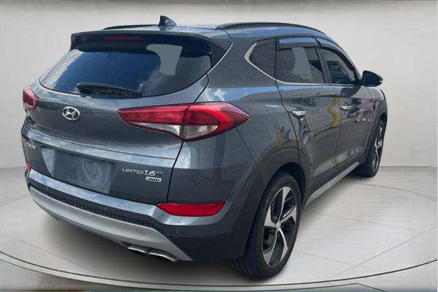 2017 Hyundai Tucson Limited in Cars & Trucks in City of Montréal - Image 3