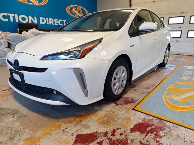2022 Toyota Prius AWD! BACK UP CAMERA! GREAT ON FUEL! in Cars & Trucks in Bedford