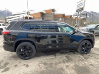 The 2025 GMC Acadia Elevation in Ebony Twilight Metallic is a stylish and well-equipped three-row SU... (image 9)