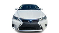 La Lexus CT 200h 2014 est une berline compacte hybride haut de gamme, idéale pour les conducteurs so... (image 6)