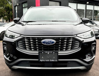 Ford Escape Plug-in Hybrid (PHEV) - Agate Black Metallic Exterior on Black Interior - Carfax Verifie... (image 7)