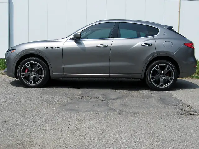 2017 Maserati LEVANTE +SQ4+LUXURY+LOADED +66,000km62936592079233122