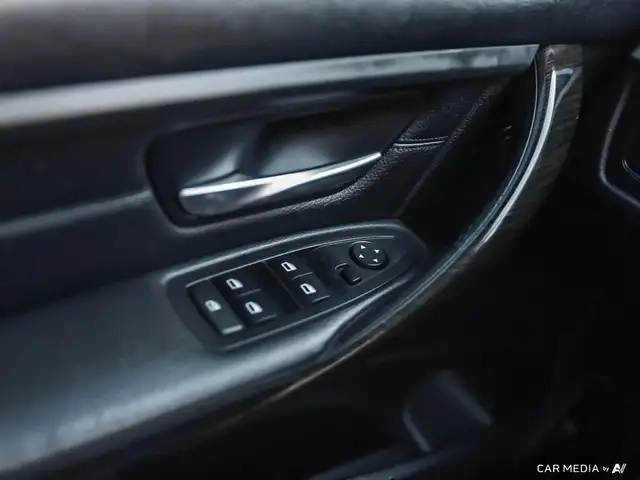 2013 BMW 3 Series 4dr Sdn 335i xDrive AWD in Cars & Trucks in City of Toronto - Image 16