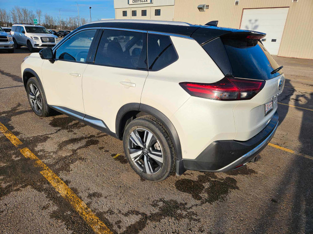 2021 Nissan Rogue Platinum AWD in Cars & Trucks in St. Albert - Image 2