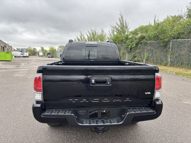 2022 Toyota Tacoma 4x4 Double Cab Automatic in Cars & Trucks in City of Toronto - Image 4