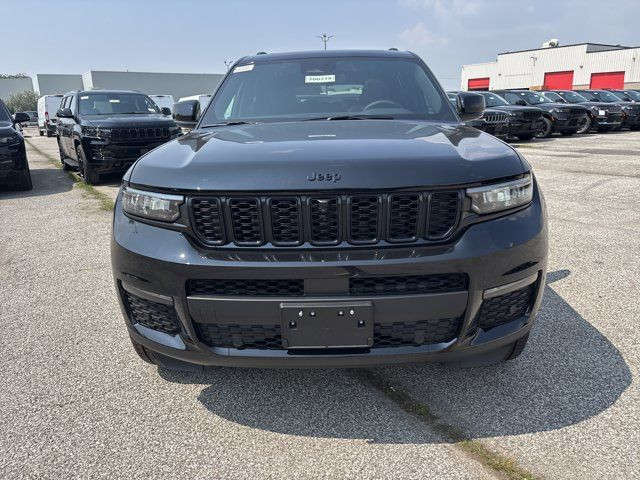 2025 Jeep Grand Cherokee L Limited in Cars & Trucks in Mississauga / Peel Region - Image 2