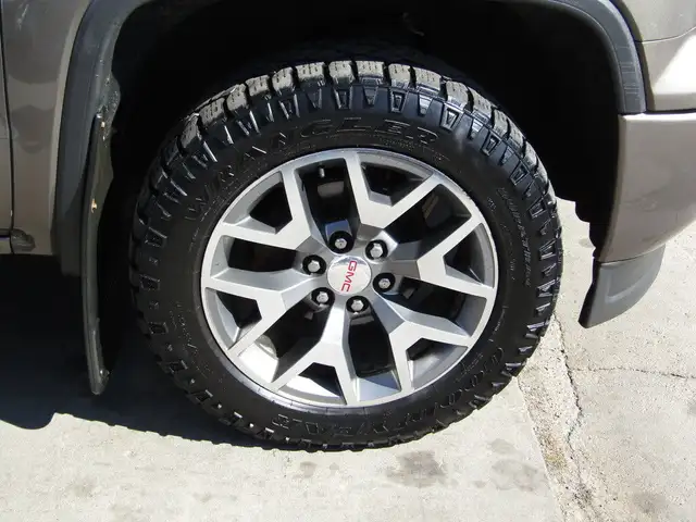 2015 GMC Sierra 1500 SLT ALL TERRAIN PKG 4WD CREW CAB 5.3L B.CAM in Cars & Trucks in Calgary - Image 28