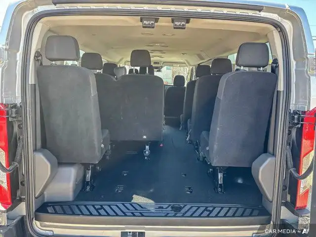 2023 Ford Transit Passenger Wagon T350 | Bluetooth in Cars & Trucks in Saskatoon - Image 18