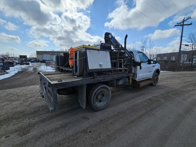 2000 Ford XLT S/A Regular Cab Boom Truck F550 in Heavy Trucks in Kamloops - Image 4