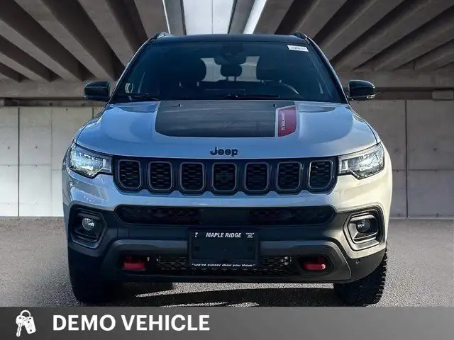 2024 Jeep Compass Trailhawk | 2.0L Turbo | Driver Assist Group dans Autos et camions dans Tricities/Pitt/Maple - Image 3