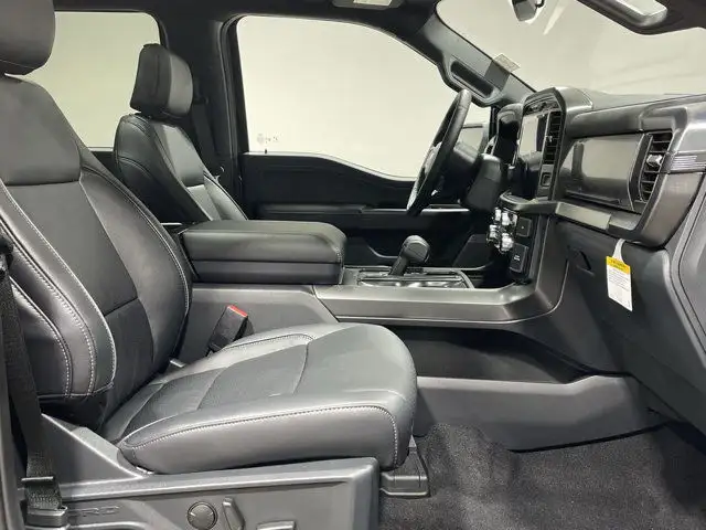 2025 Ford F-150 LARIAT - 501A dans Autos et camions dans Comté de Strathcona - Image 21