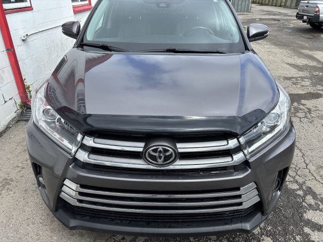 2019 Toyota Highlander XLE | AWD | 7 PASSENGER | LEATHER HEATED  in Cars & Trucks in Calgary - Image 2