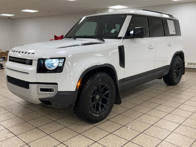 2021 Land Rover Defender 110 S in Cars & Trucks in Calgary - Image 2