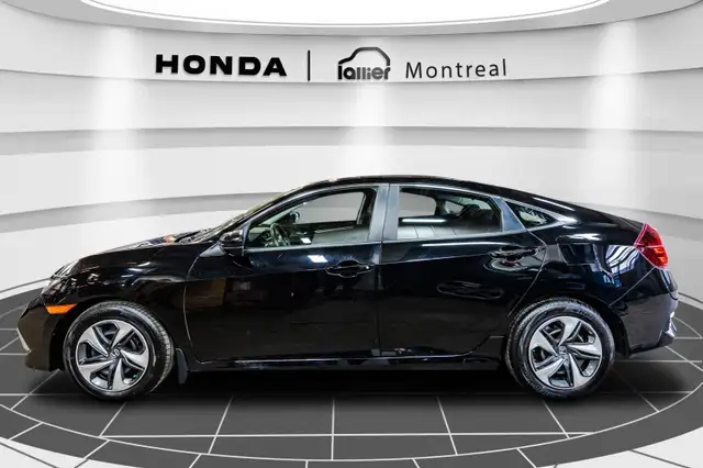 2021 Honda Civic LX | AUTO | CLEAN CARFAX | in Cars & Trucks in City of Montréal - Image 5
