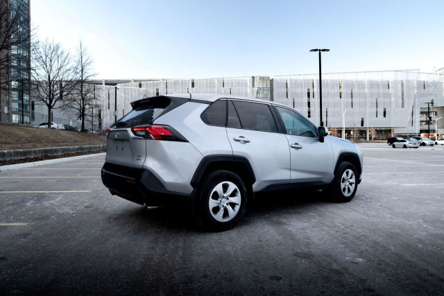  2022 Toyota RAV4 LE AWD | NO ACCIDENTS | CLEAN CARFAX | in Cars & Trucks in Mississauga / Peel Region - Image 4