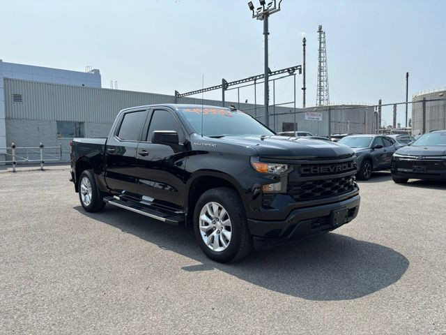 2023 Chevrolet Silverado 1500 CUSTOM CREW 4X4 MAG NOIR 20'' BLAC in Cars & Trucks in City of Montréal