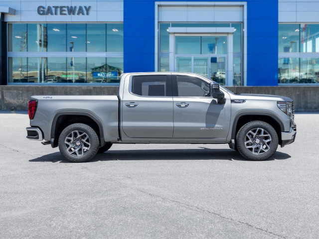 2025 GMC Sierra 1500 SLT in Cars & Trucks in Mississauga / Peel Region - Image 4