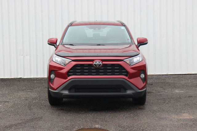 2020 Toyota RAV4 XLE | SunRoof | Cam | HtdSeats | Warranty to 20 in Cars & Trucks in Saint John - Image 3