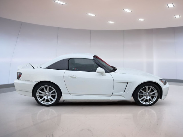 Honda S2000 Base 2005 in Cars & Trucks in Medicine Hat - Image 2