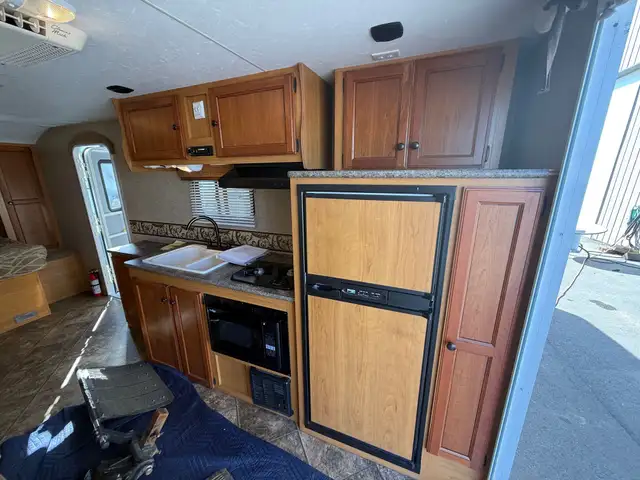 2014 KZ MXT 160 Toy Hauler in Travel Trailers & Campers in St. Albert - Image 18