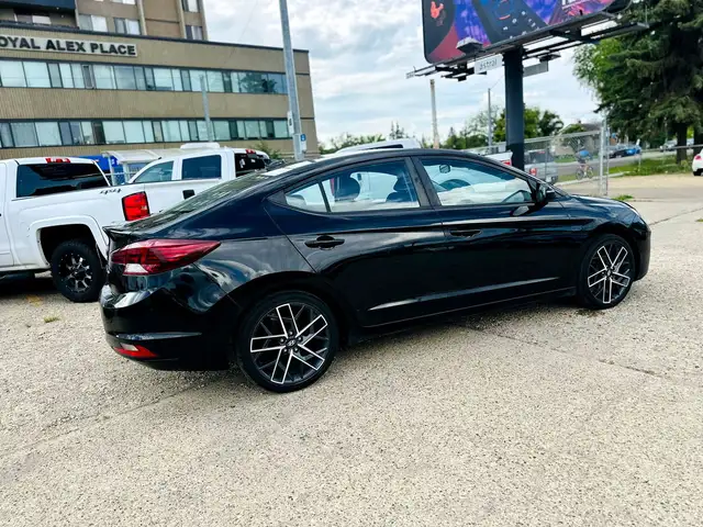 2020 Hyundai Elantra Preferred w/Sun & Safety Package IVT in Cars & Trucks in Edmonton - Image 9