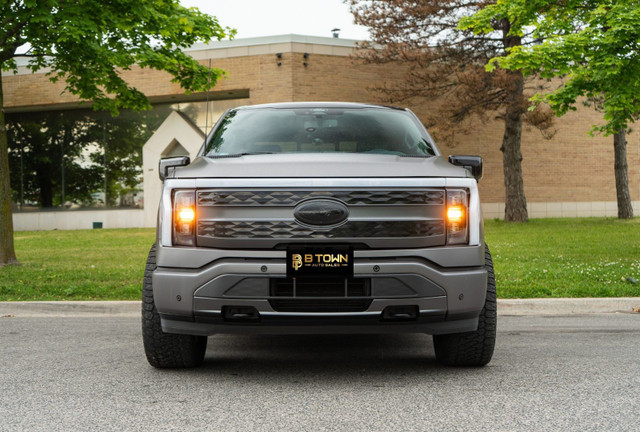 2022 Ford F-150 Lightning Standard Range in Cars & Trucks in Mississauga / Peel Region - Image 2
