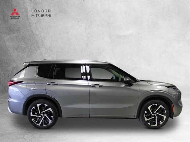  2022 Mitsubishi Outlander GT S-AWC in Cars & Trucks in London