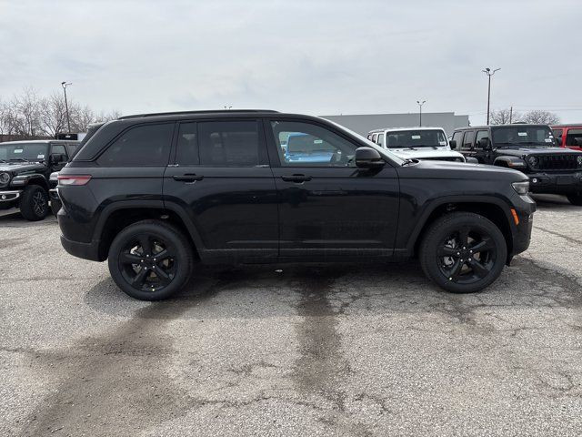 2025 Jeep Grand Cherokee Limited in Cars & Trucks in Mississauga / Peel Region - Image 4