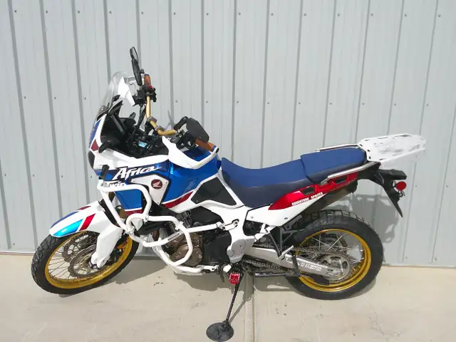 2018 Honda Africa Twin Adventure DCT $113 B/W OAC in Sport Touring in Edmonton - Image 5