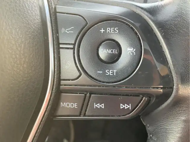 2019 Toyota Camry SE SE 2.5L in Cars & Trucks in City of Toronto - Image 16