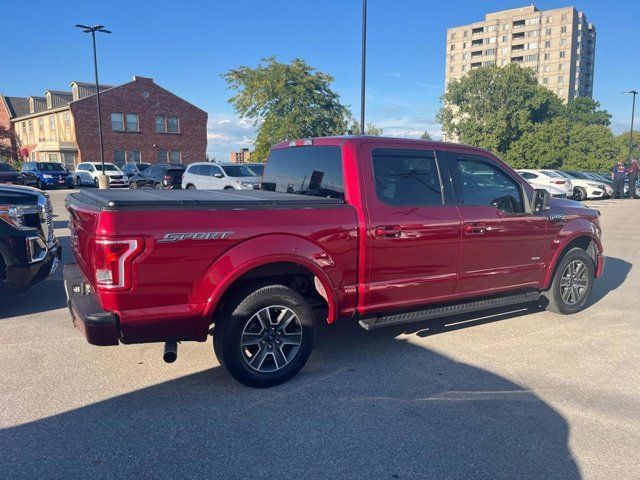 2016 Ford F-150 XLT | One Owner | Tonneau Cover | in Cars & Trucks in London - Image 4