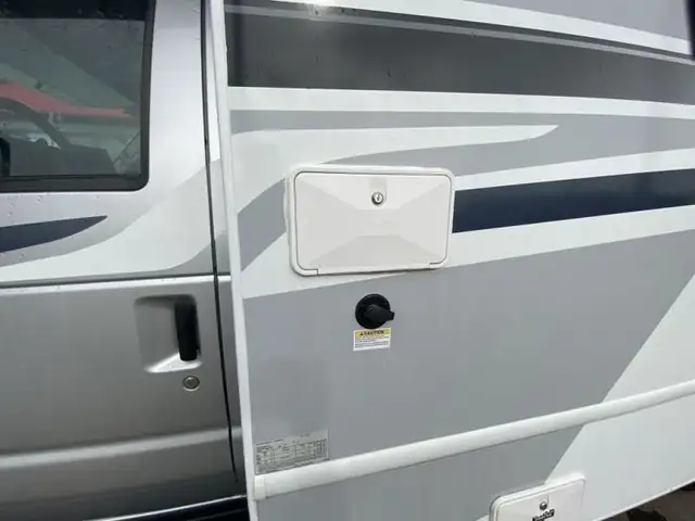 2022 Adventurer LP Class C Adventurer 19RD in RVs & Motorhomes in Edmonton - Image 31