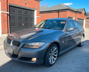 2011 BMW 3 Series 328i xDrive Classic Edition/Accident Free/Sun  Roof/Leather/Bluetooth/Push Start