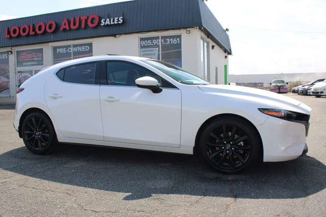 2020 Mazda MAZDA3 in Cars & Trucks in Oakville / Halton Region