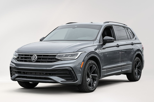 2023 Volkswagen Tiguan Comfortline R-Line Black Edition Clean Ca in Cars & Trucks in Longueuil / South Shore