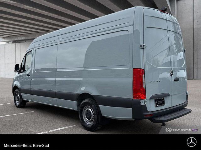 2025 Mercedes-Benz Sprinter 2500 170 Wheelbase High Roof RWD in Cars & Trucks in Longueuil / South Shore - Image 3