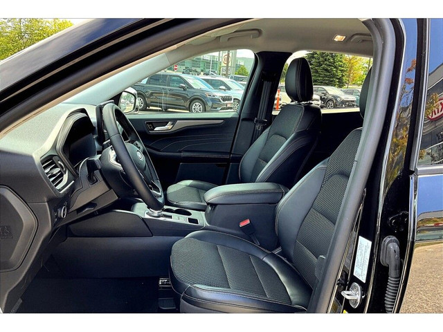2024 Ford Escape PHEV in Cars & Trucks in Barrie - Image 3