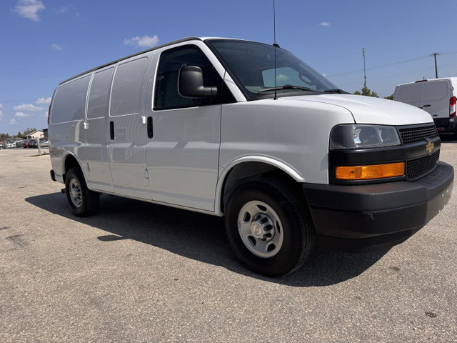 2021 Chevrolet Express 2500 Cargo in Cars & Trucks in Winnipeg - Image 4