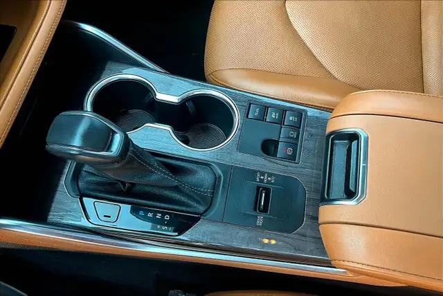 2023 Toyota Highlander Hybrid Limited AWD in Cars & Trucks in Mississauga / Peel Region - Image 14