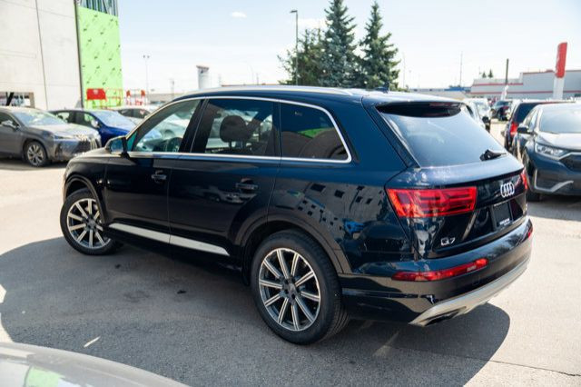 2017 Audi Q7 3.0T Komfort in Cars & Trucks in Edmonton - Image 3