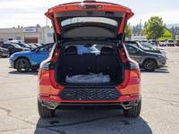 This Chevrolet Equinox EV boasts a Electric engine powering this Automatic transmission. SUNROOF, PO... (image 8)