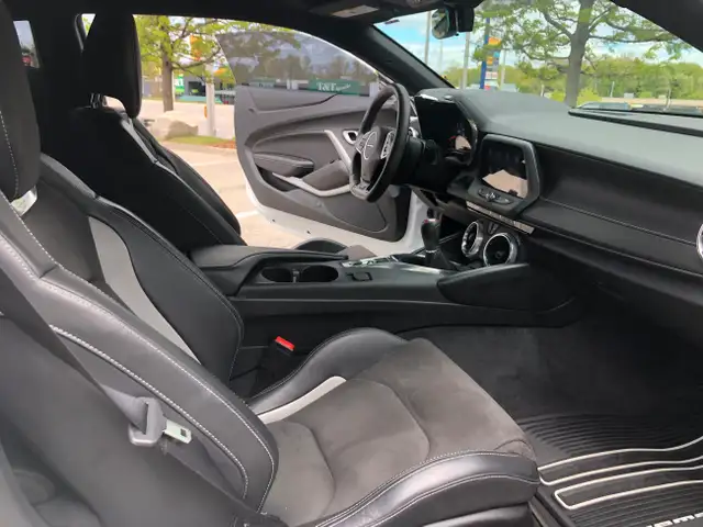 1LE 2019 Chevrolet Camaro 1SS in Cars & Trucks in London - Image 11